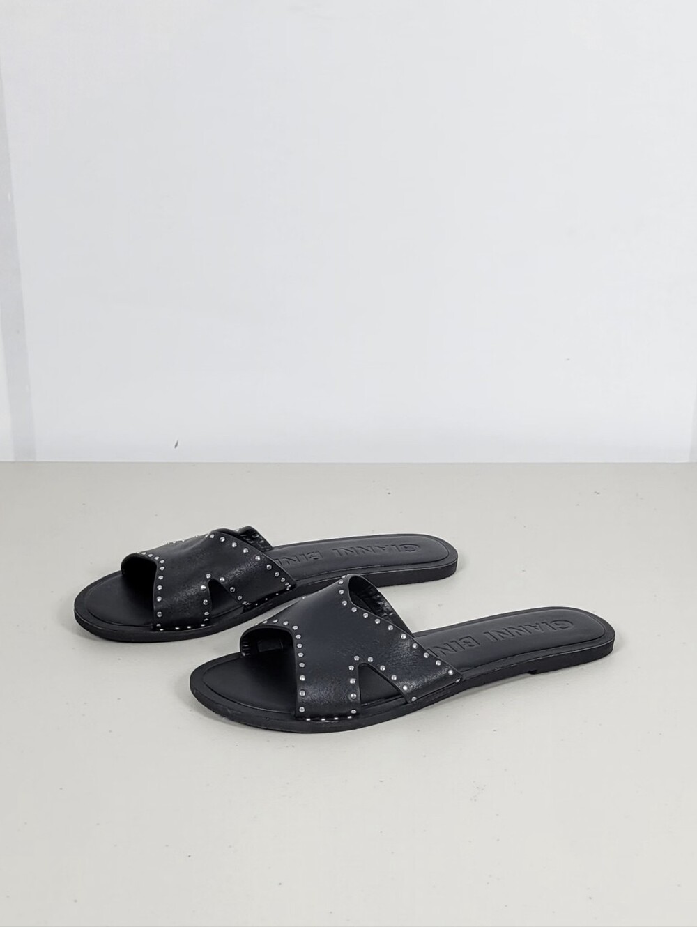 Gianni Bini Black Studded Slide Sandals #843 Size 10M